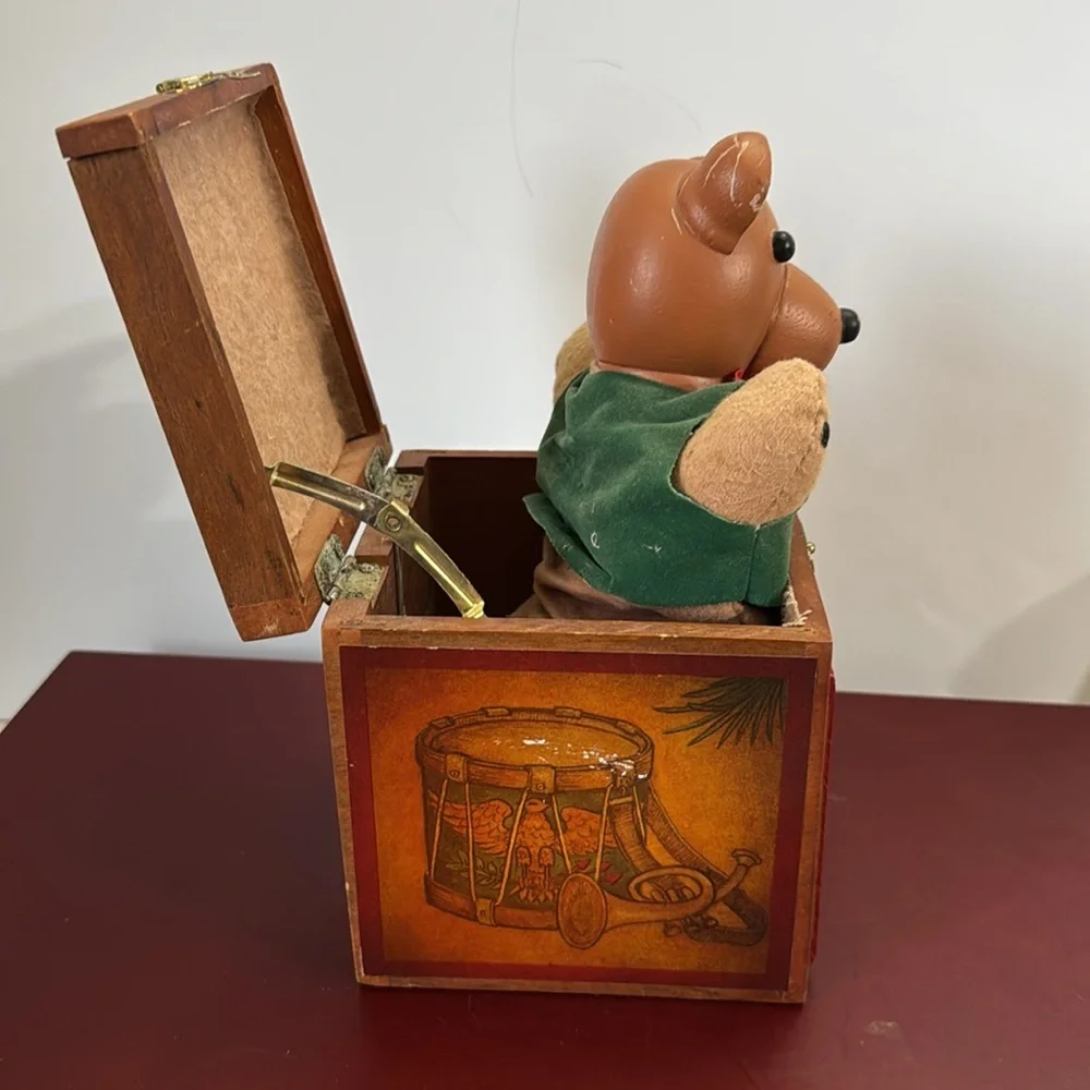 Rare Piece Vintage Music Box Pop Up Teddy Bear Sound of Music Song